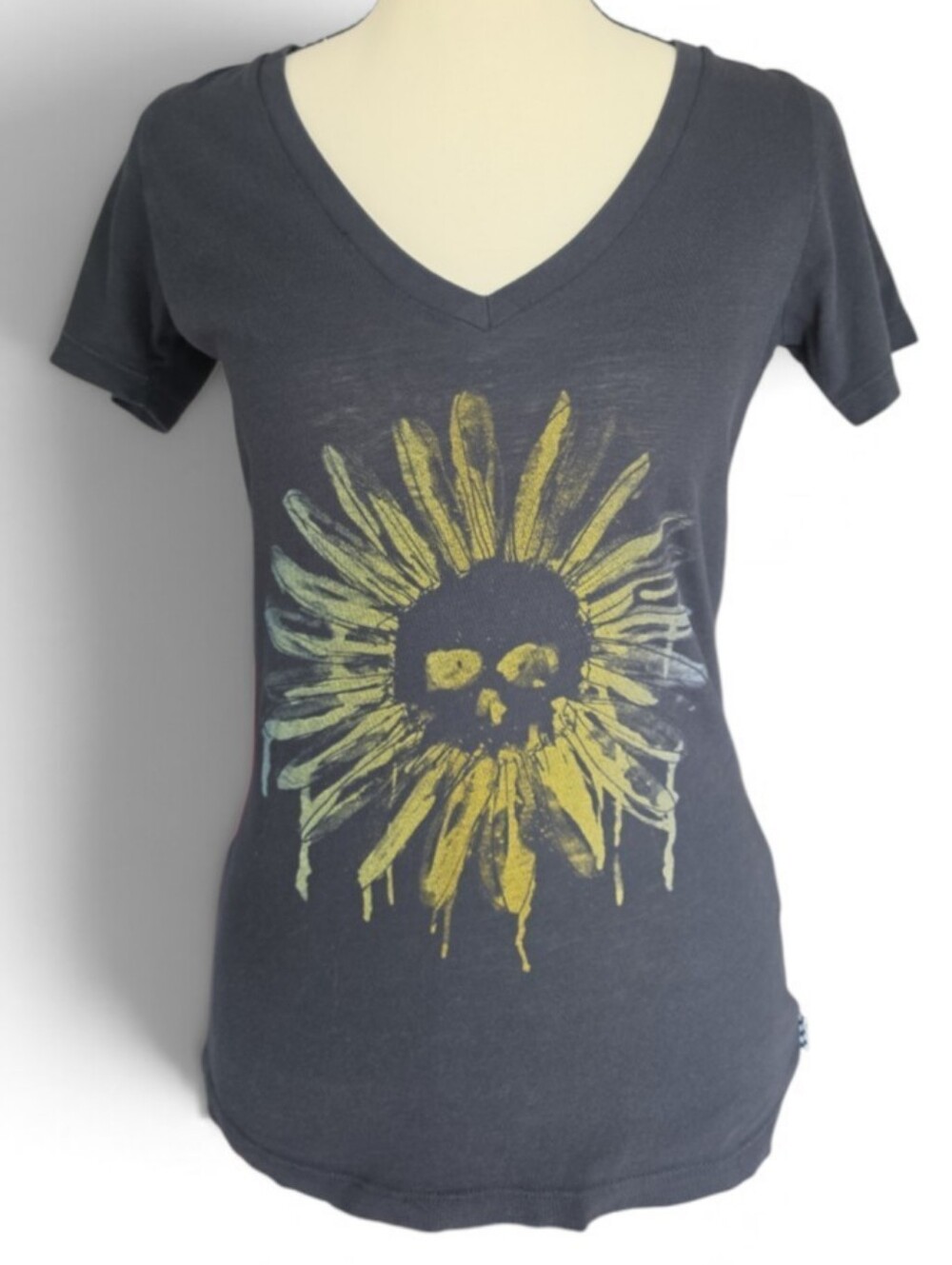 Vans Black V-Neck Tee with Distressed Sunflower Skull Shirt-Size X Small